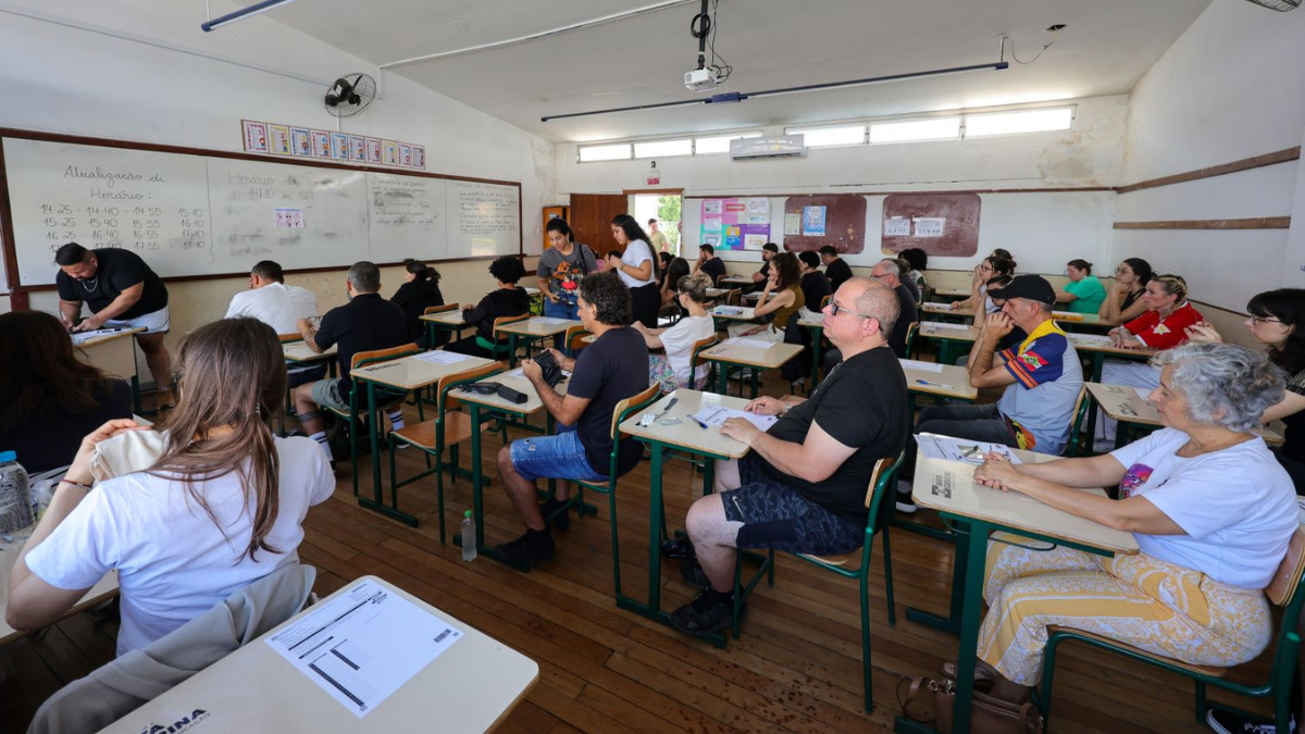 Primeiro dia do superconcurso da educação de SC tem abstenção de 9%