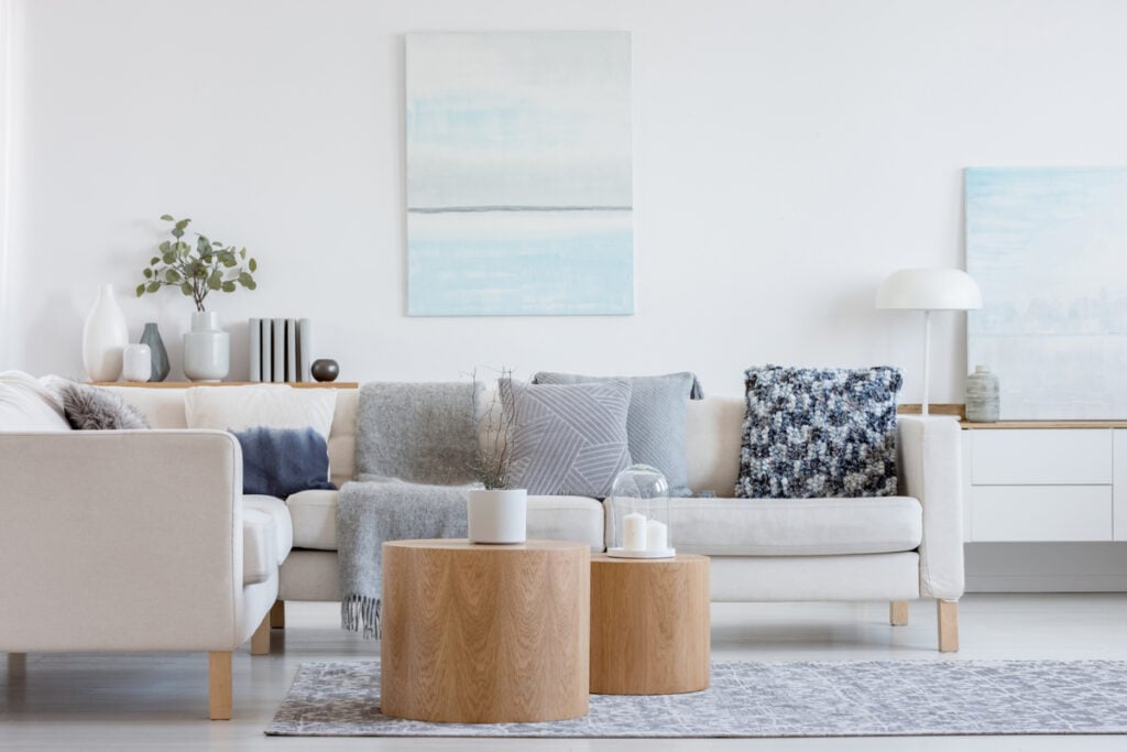 Na sala de estar, não deve haver elementos que atrapalhem a circulação (Imagem: Ground Picture | Shutterstock)