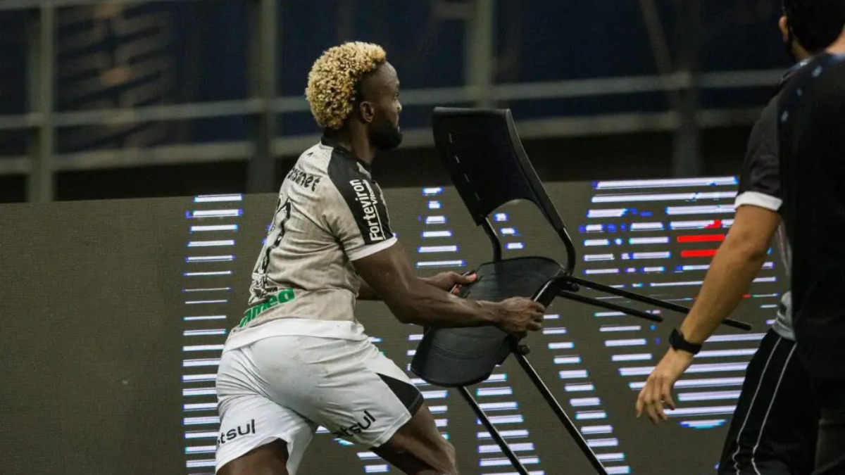 Torcida de time da Série B compara cadeirada em Pablo Marçal com caso de 2021 (1)