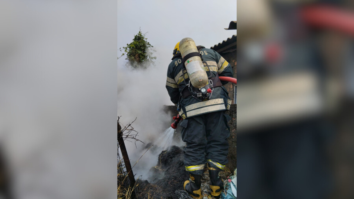 Incêndio em galpão em Tijucas