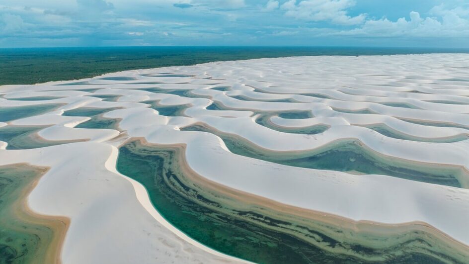 Barreirinhas é a principal via de acesso aos impressionantes Lençóis Maranhenses (Imagem: Naeblys | Shutterstock)