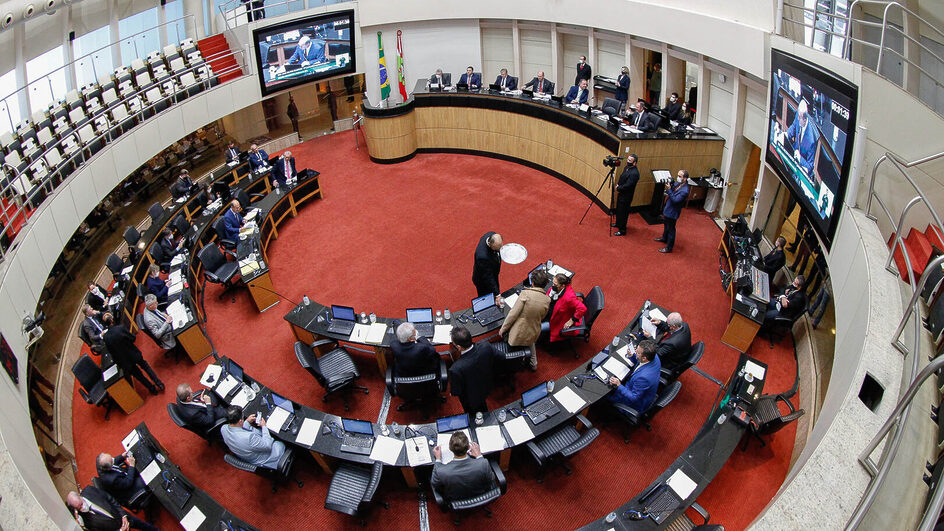 Alesc terá três novos integrantes a partir do próximo ano após vitórias de deputados na corrida por prefeituras (Foto: Alesc, Divulgação)