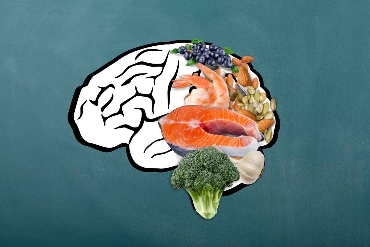 Uma alimentação equilibrada melhora a memória e a disposição, favorecendo os estudos (Imagem: Billion Photos | Shutterstock)