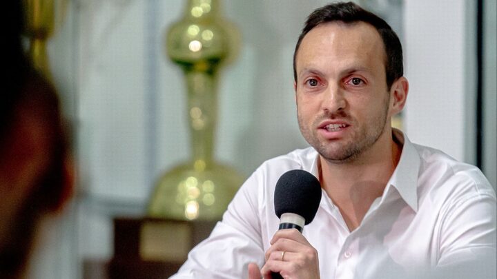 Pelo menos por enquanto, Enrico Ambrogini segue no Figueirense (Foto: Patrick Floriani, FFC)