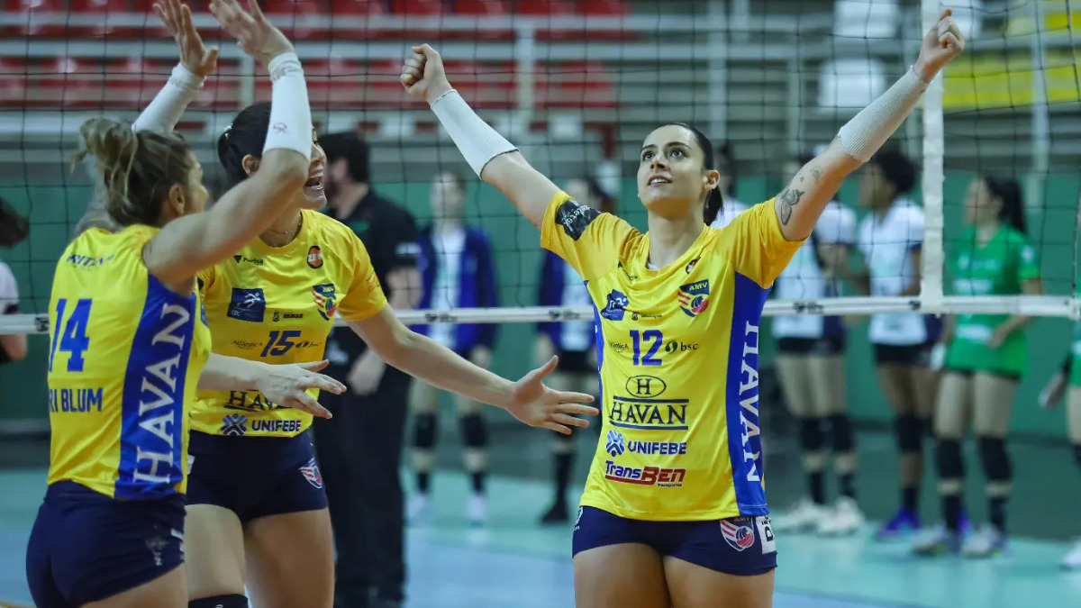 Brusque vence o Pinhalense e conquista bicampeonato catarinense de vôlei feminino (2)