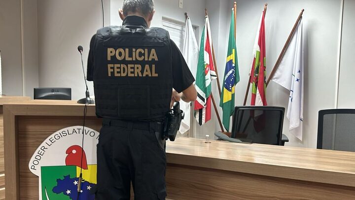 Uso de moeda falsa resulta em operação da PF no Oeste de SC.