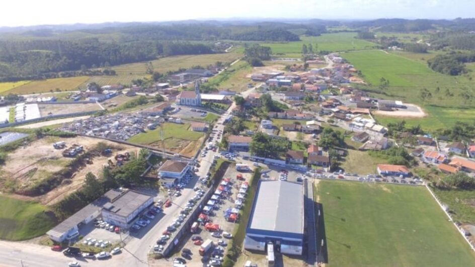 São João do Itaperiú e candidatos.