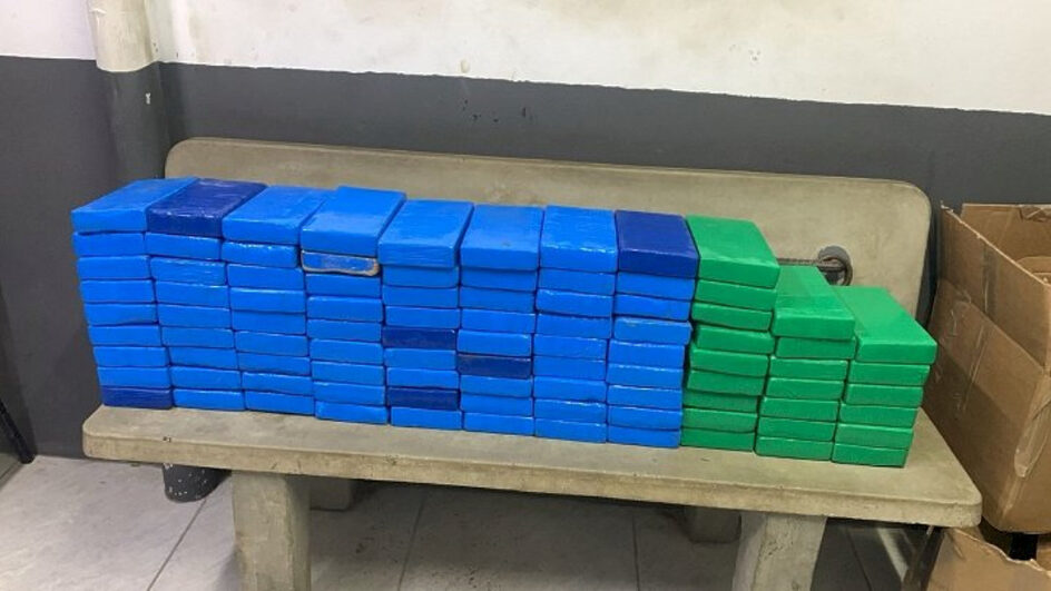 Denúncia anônima leva a apreensão de quase 100kg de cocaína escondida em carro no Sul de SC
