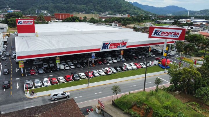 Vagas de emprego são ofertadas em Jaraguá do Sul.
