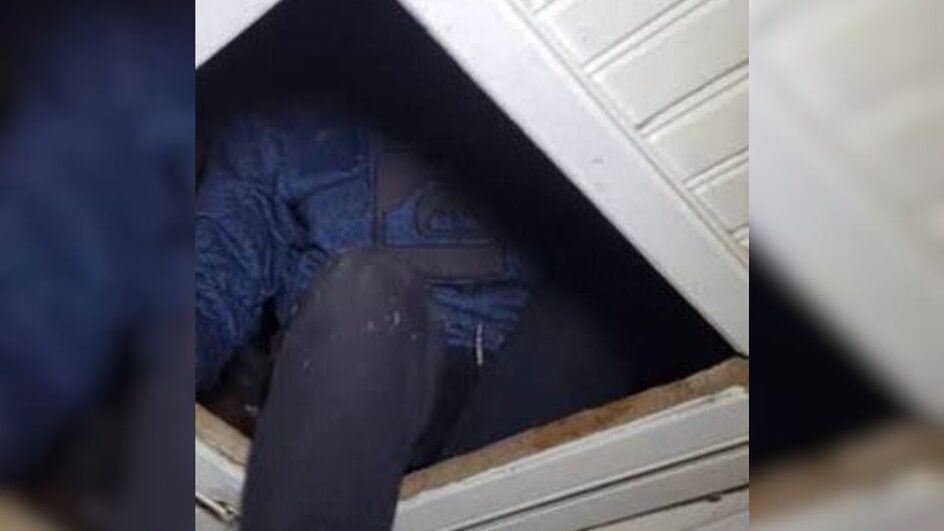 Homem se esconde no forro para fugir da polícia em Chapecó.