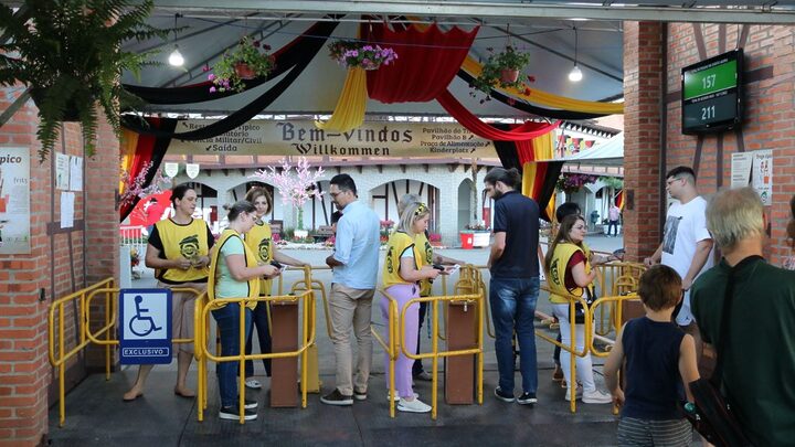 Schützenfest terá preços de ingressos iguais aos de 2023.
