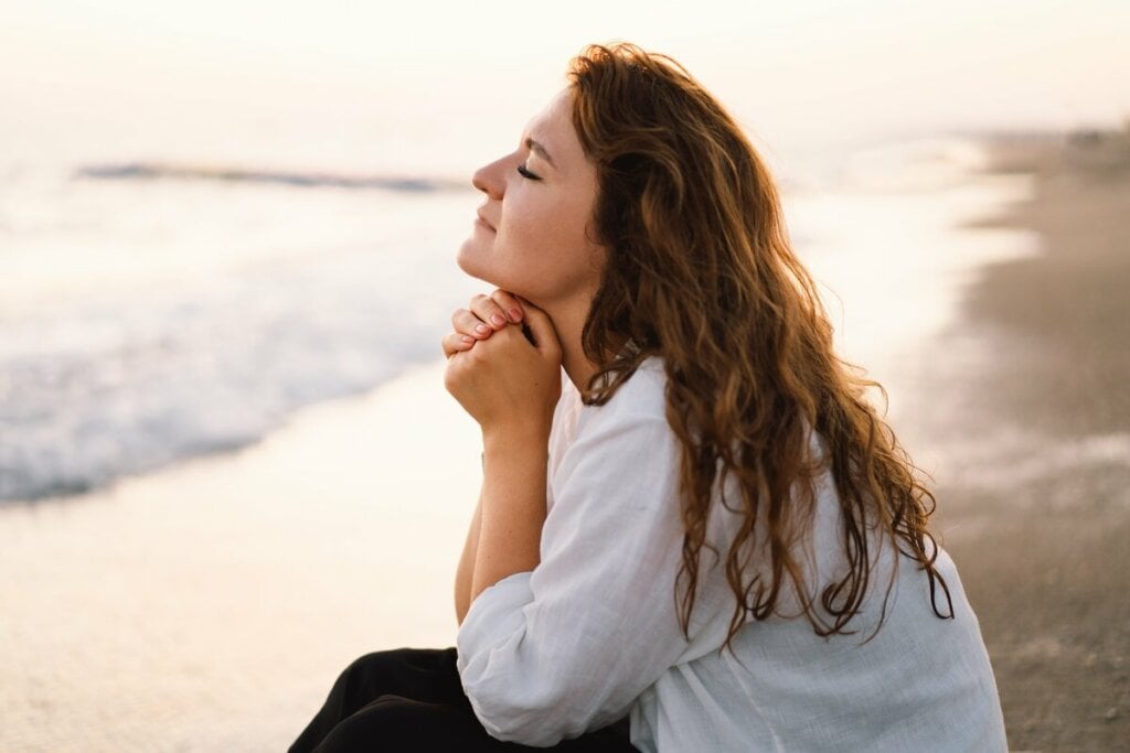 Nossa Senhora do Rosário é misericordiosa e intercede pelos nossos sonhos (Imagem: Nastyaofly | Shutterstock)