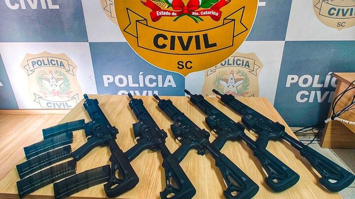 Fuzis Israelenses chegam para polícia de SC.