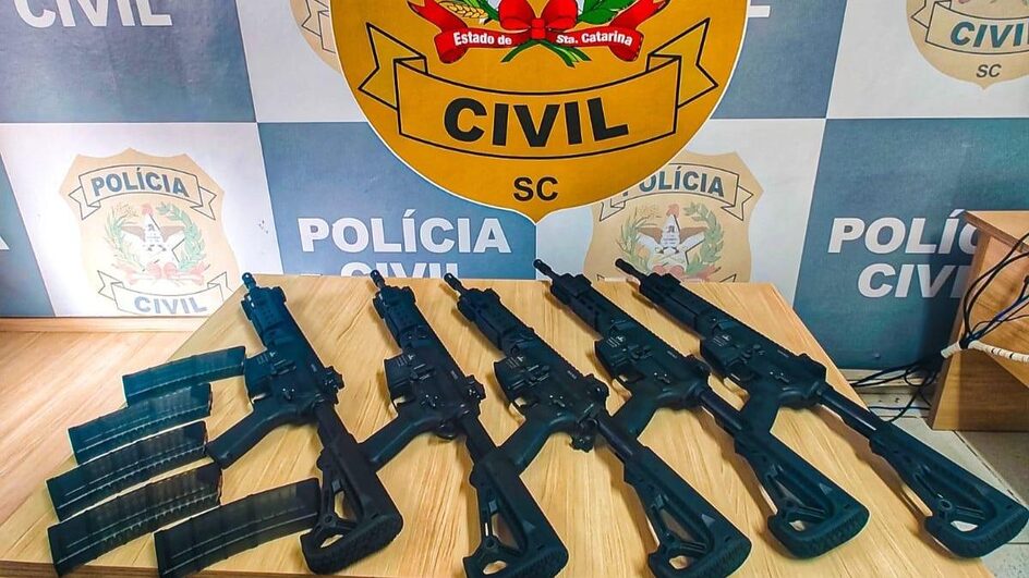 Fuzis Israelenses chegam para polícia de SC.