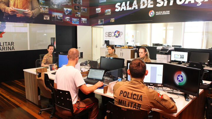 Urnas e ocorrências Confira o balanço da manhã de eleições em SC