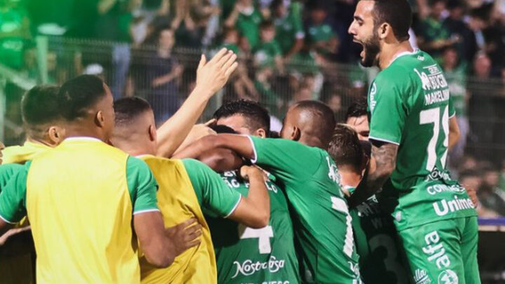Chapecoense vence Santos por 3 a 2 (Foto: Tiago Meneghini, ACF)