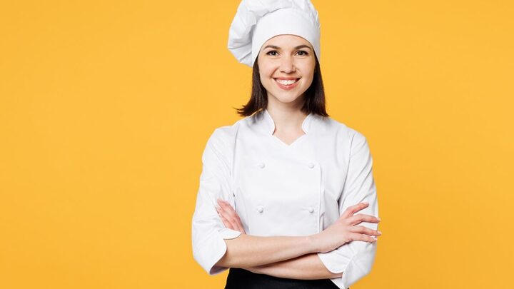 A atuação na culinária permite unir paixão e técnica em um mercado promissor (Imagem: ViDI Studio | Shutterstock)