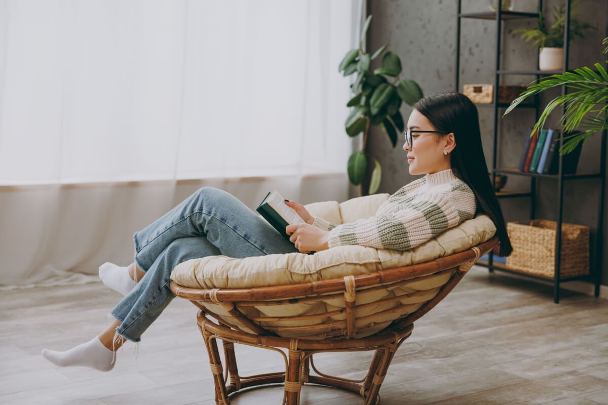 Veja livros que contextualizam cenários de conflitos globais que influenciam nosso cotidiano (Imagem: ViDI Studio | Shutterstock)