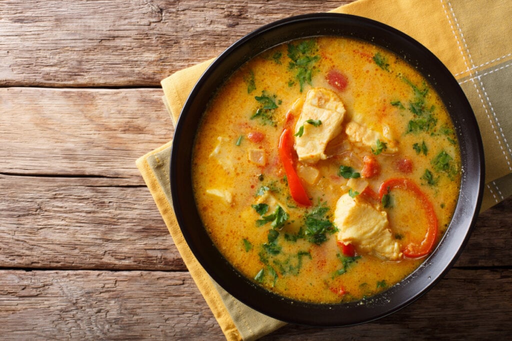 Moqueca leve (Imagem: AS Foodstudio | Shutterstock)