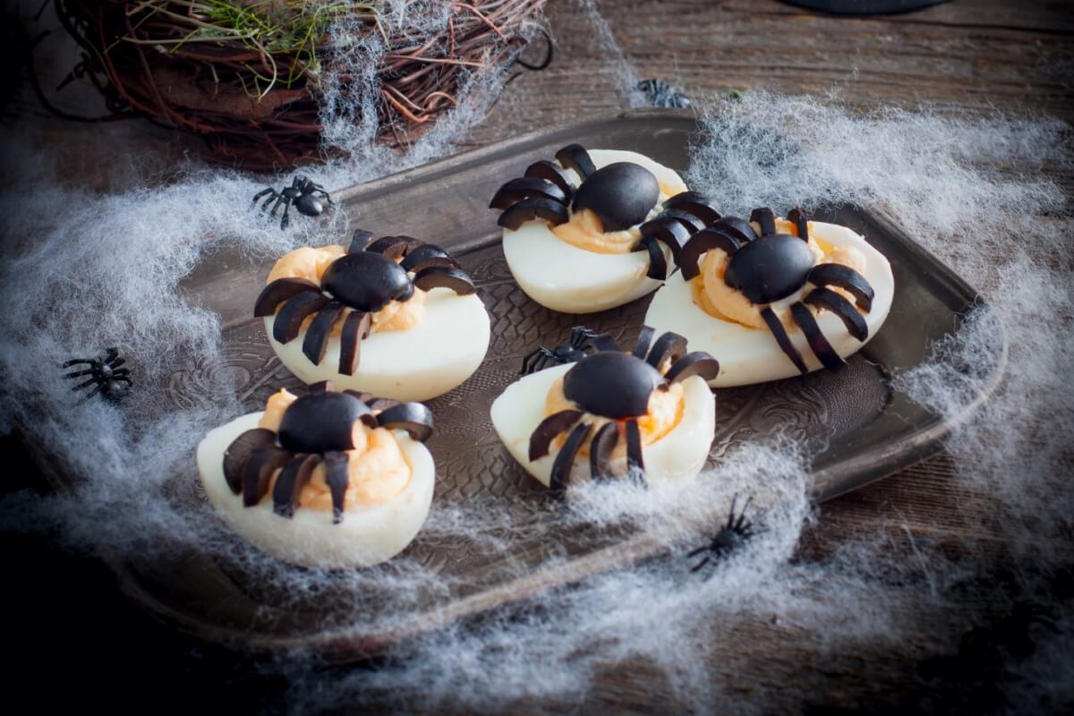 Ovos de aranha recheados (Imagem: A. Zhuravleva | Shutterstock)