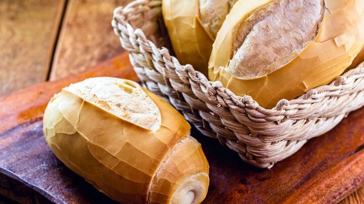 O pão não é um vilão da dieta, mas deve ser consumido com cuidado (Imagem: RHJPhtotos | Shutterstock)