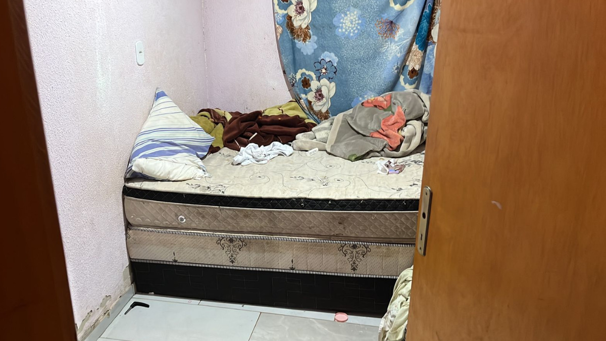 O que se sabe sobre suspeita de cárcere de jovens em casa de prostituição em SC