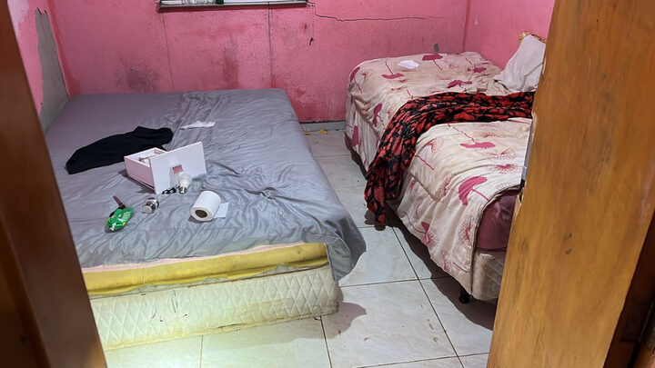 O que se sabe sobre suspeita de cárcere de jovens em casa de prostituição em SC