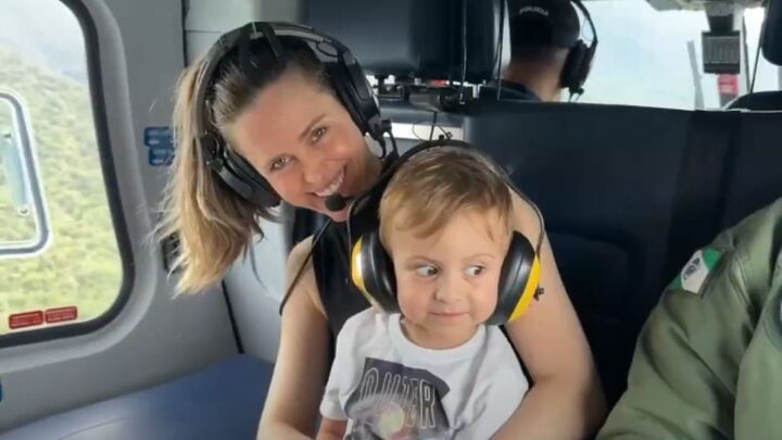 Mãe e filho foram levados pela PRF (Foto: PRF, Reprodução)