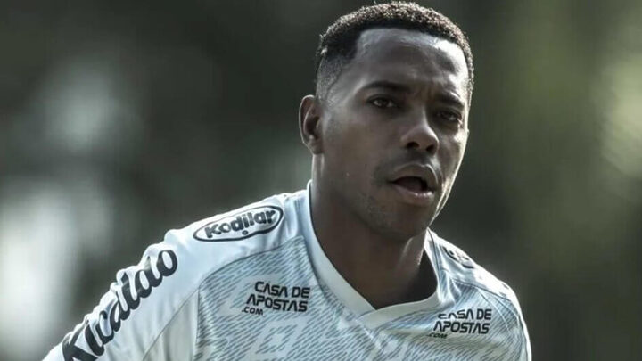 Robinho está preso desde março deste ano no Brasil (Foto: Divulgação, Santos)