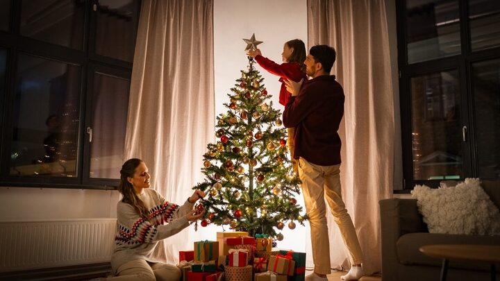 Assim como o Natal, a data para montar a árvore é repleta de simbolismo (Imagem: Syda Productions | Shutterstock)