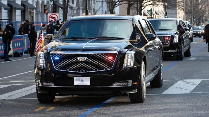 Carros do G20 chamam a atenção nas ruas do RJ.