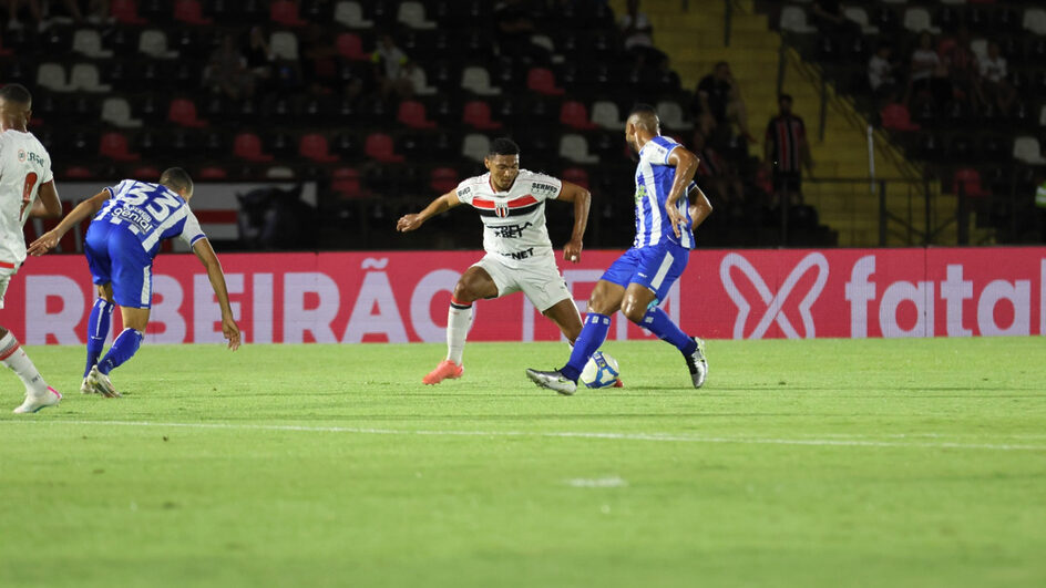 Avaí vence Botafogo-SP de virada pela Série B
