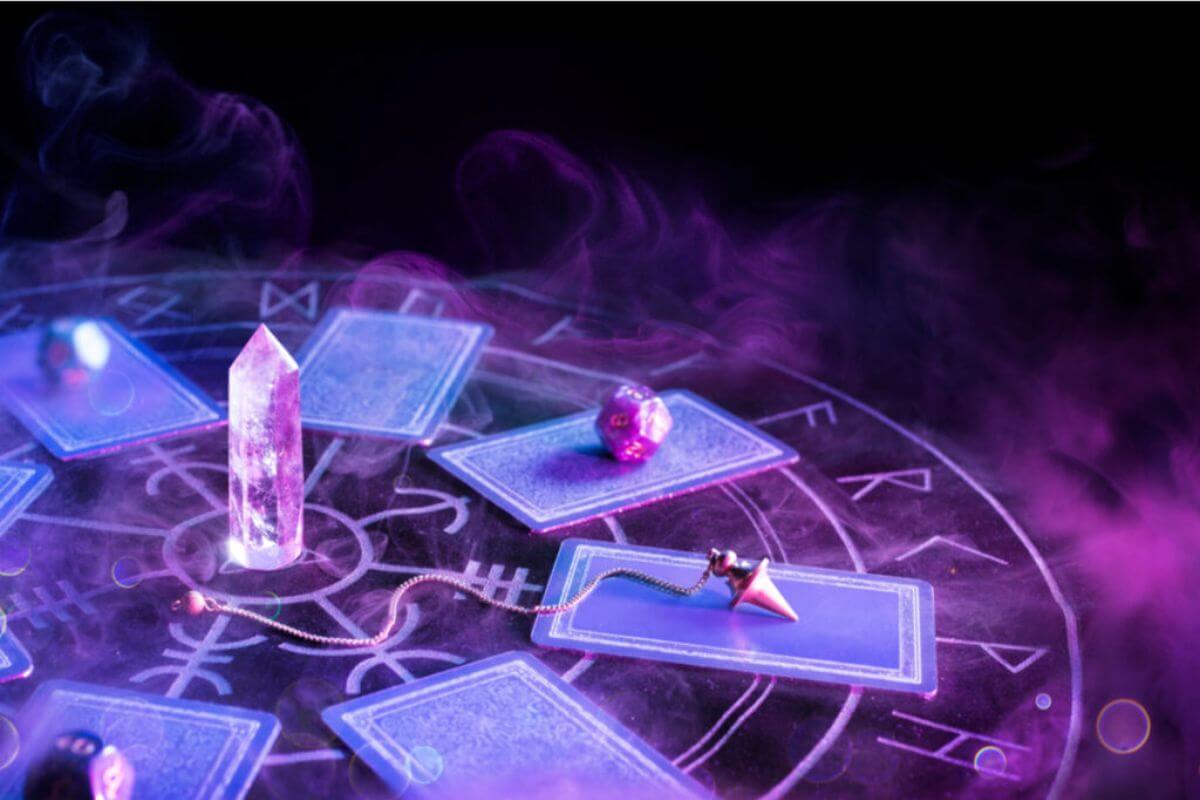 Cada signo tem características e energias predominantes que podem ser entendidas com as cartas do tarô (Imagem: Romolo Tavani | Shutterstock)