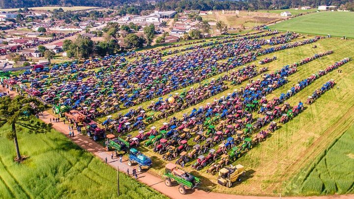 Irineópolis se tornou a Capital Nacional do Trator (Foto: prefeitura de Irineópolis, Divulgação)
