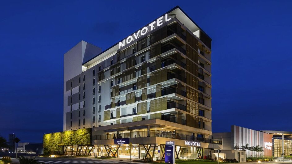 Se você já se hospedou em um hotel da marca Ibis no Brasil, provavelmente esteve em um dos estabelecimentos administrados por uma empresa de Joinville. Com 75 hotéis em operação e quase 12 mil quartos, a Atrio Hotel Management se consolida como a terceira maior operadora hoteleira do país.