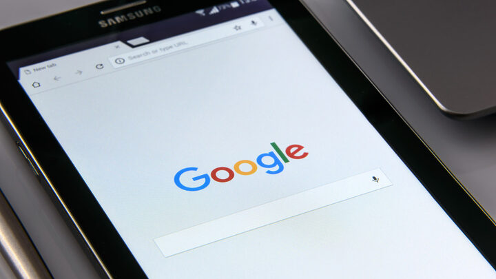 Google emite comunicado após errar o aumento do dólar