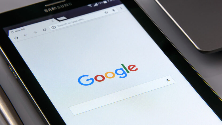 Google emite comunicado após errar o aumento do dólar