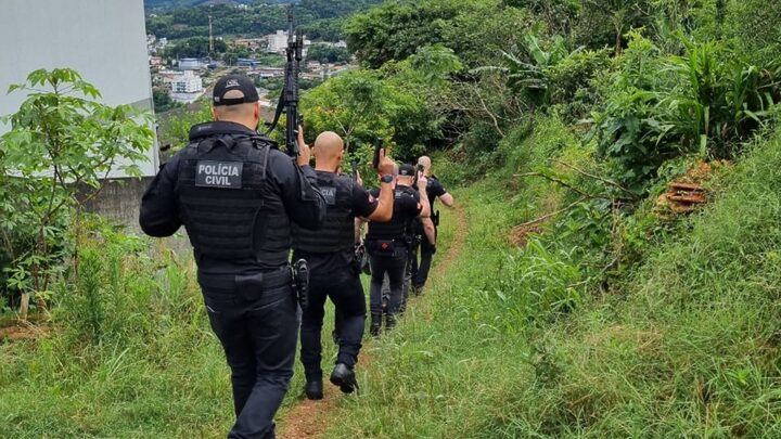 Operação envolveu mais de 370 policiais (Foto: Polícia Civil, Divulgação)