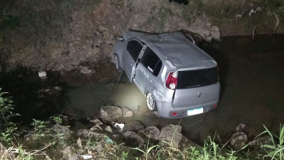 capotamento na BR-101 em Içara.