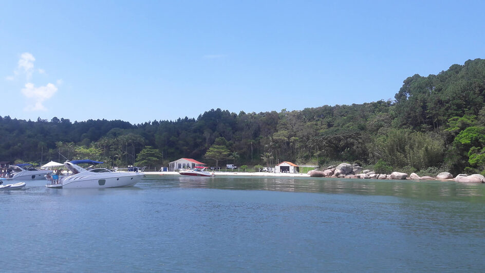 Praia do Tinguá em Governador Celso Ramos