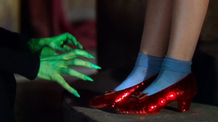 Sapatos de Dorothy, do Mágico de Oz, vão a leilão com lance mínimo de quase R$ 7 milhões
