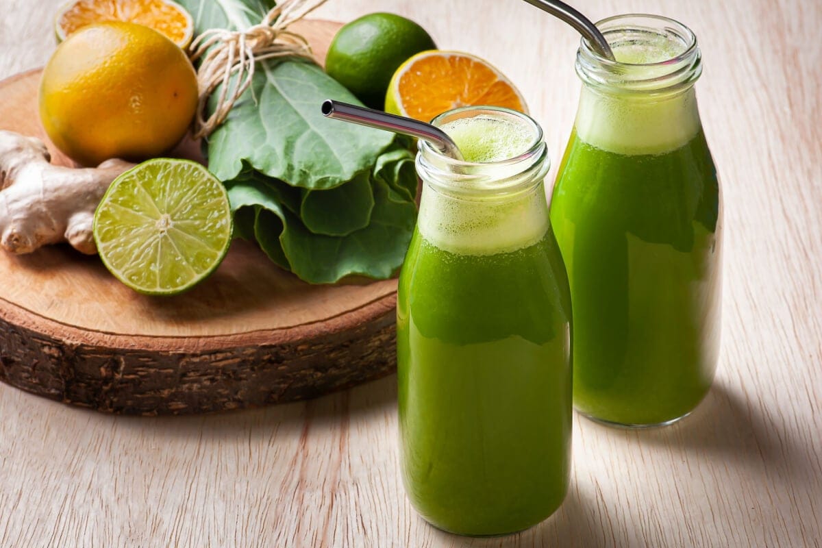 Suco de couve com laranja e limão (Imagem: flanovais | Shutterstock)