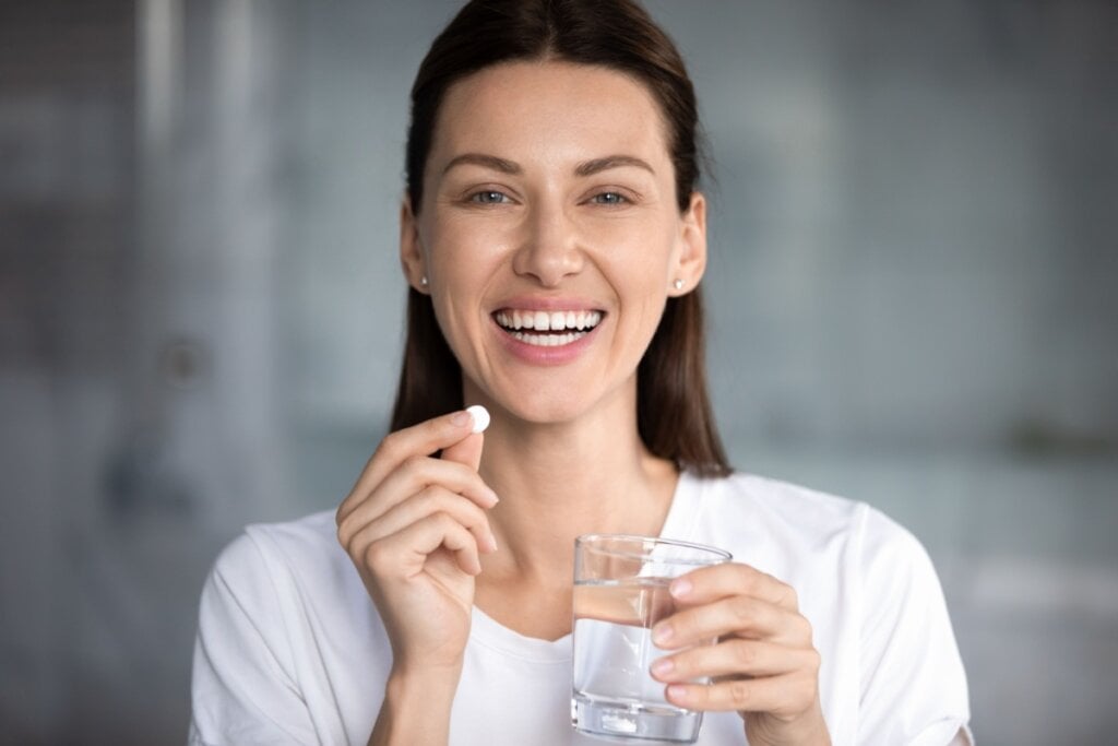 A vitamina B2 estimula a produção de energia mitocondrial (Imagem: fizkes| Shutterstock)