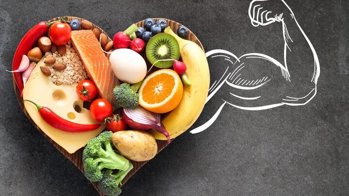 É importante evitar o consumo excessivo de proteínas para manter o coração saudável (Imagem: Evan Lorne | Shutterstock)