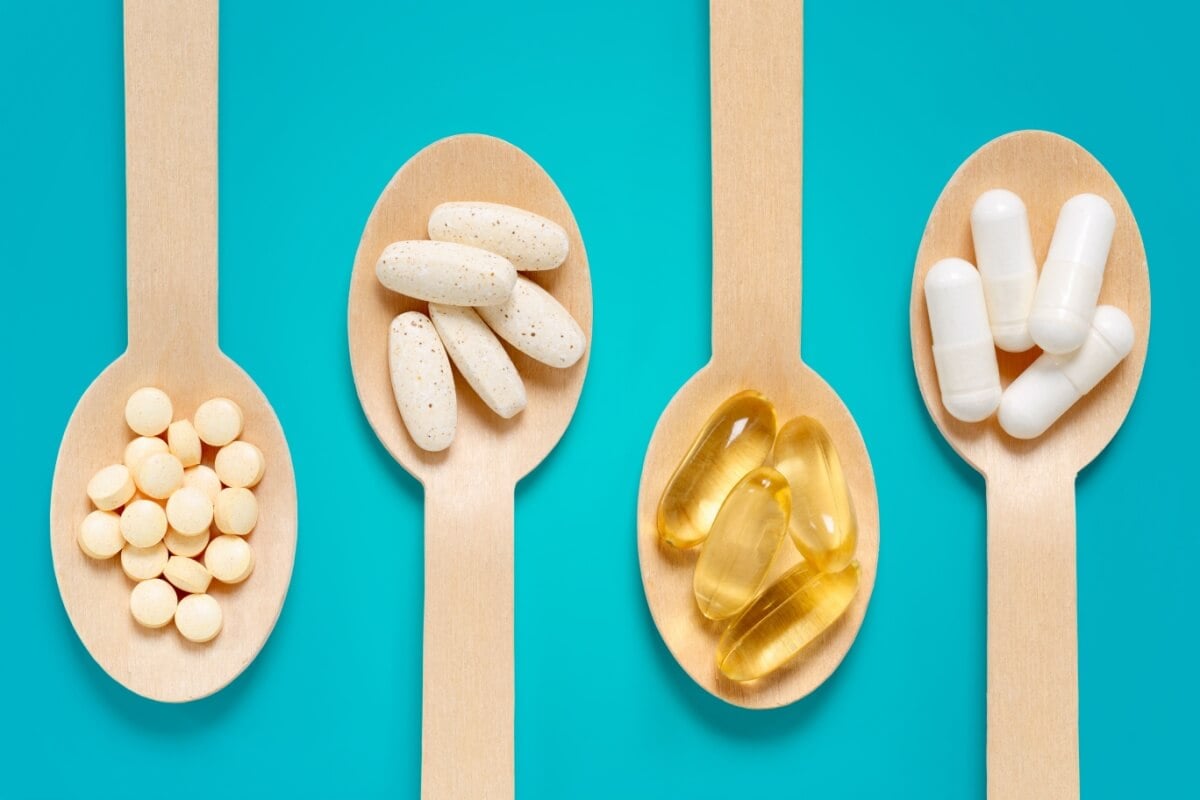 Suplementos podem ajudar na redução das crises de enxaqueca (Imagem: RobsPhoto | Shutterstock)