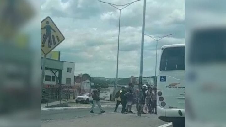 Adolescente de 12 anos morre atropelada por ônibus no Sul catarinense