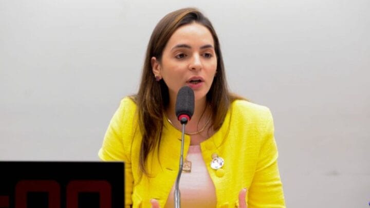 Deputada é casada com prefeito de Ananindeua (PA), que pode duelar contra grupo político de Helder Barbalho no Pará em 2026 (Foto: Renato Araújo, Câmara dos Deputados)