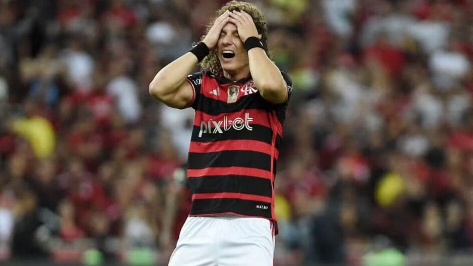 David Luiz em ação pelo Flamengo, onde conquistou títulos importantes - (Foto: Alexandre Durão)