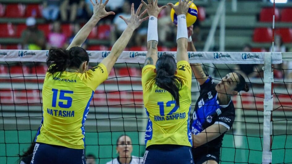 Brusque perde 11ª partida na Superliga Feminina para vice-lanterna, Pinheiros — (Foto: Daniel Mafra)