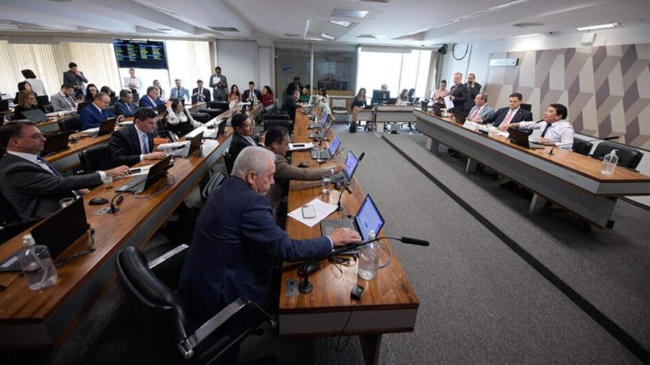 CCJ do Senado aprova projeto que endurece punição para crimes hediondos